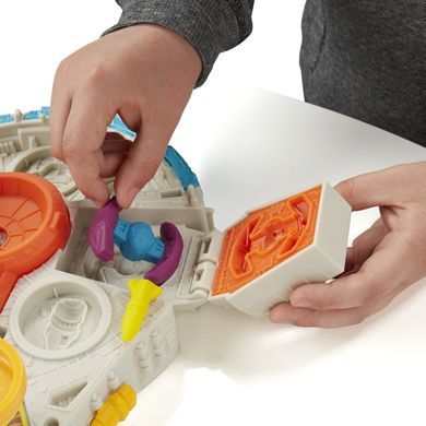 Игровой набор Hasbro Play-Doh Star Wars Тысячелетний Сокол (B0002) Spok